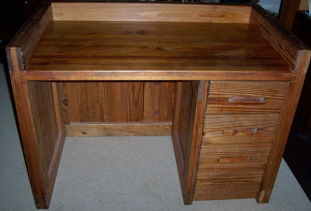 This end up desk with hutch deals