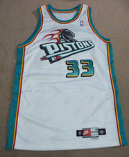 Grant Hill Detroit Pistons 1997/98 Nike Pro Cut Autographed Game Jersey 48+4