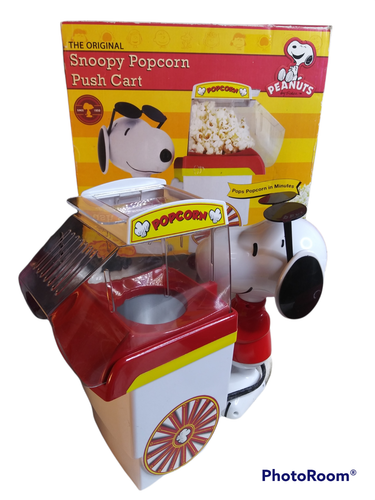 snoopy and charlie brown waffle maker