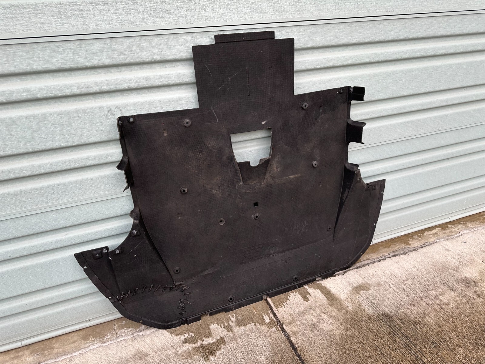 LAMBORGHINI AVENTADOR STREAMLINE UNDERTRAY BOTTOM PANEL COVER OEM 470825189A