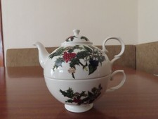 PORTMEIRION CHRISTMAS 'HOLLY & IVY' TEA FOR ONE SET TEAPOT & LARGE CUP