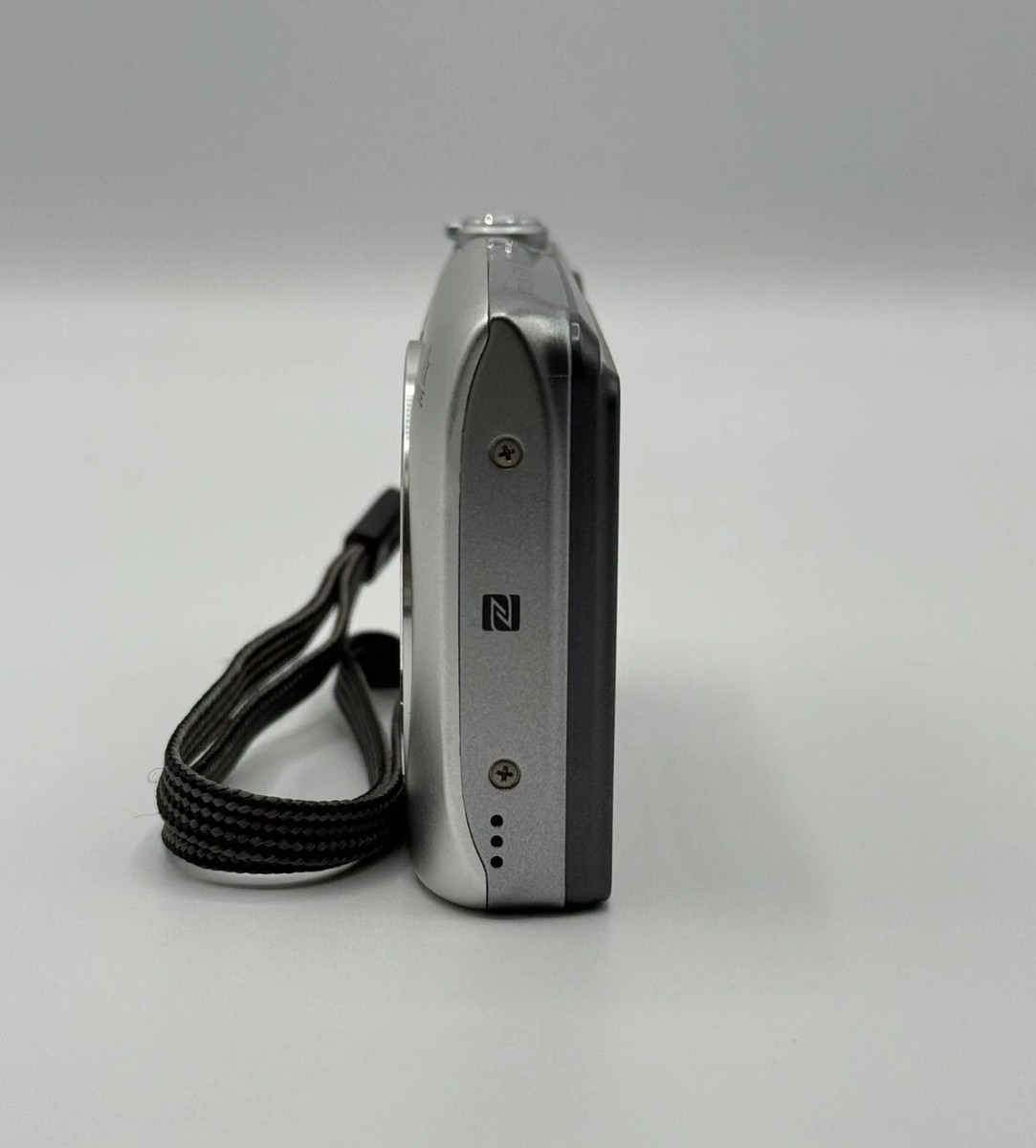 Nikon COOLPIX S3700 20.0MP 8x Optical Zoom Digital Camera Pink