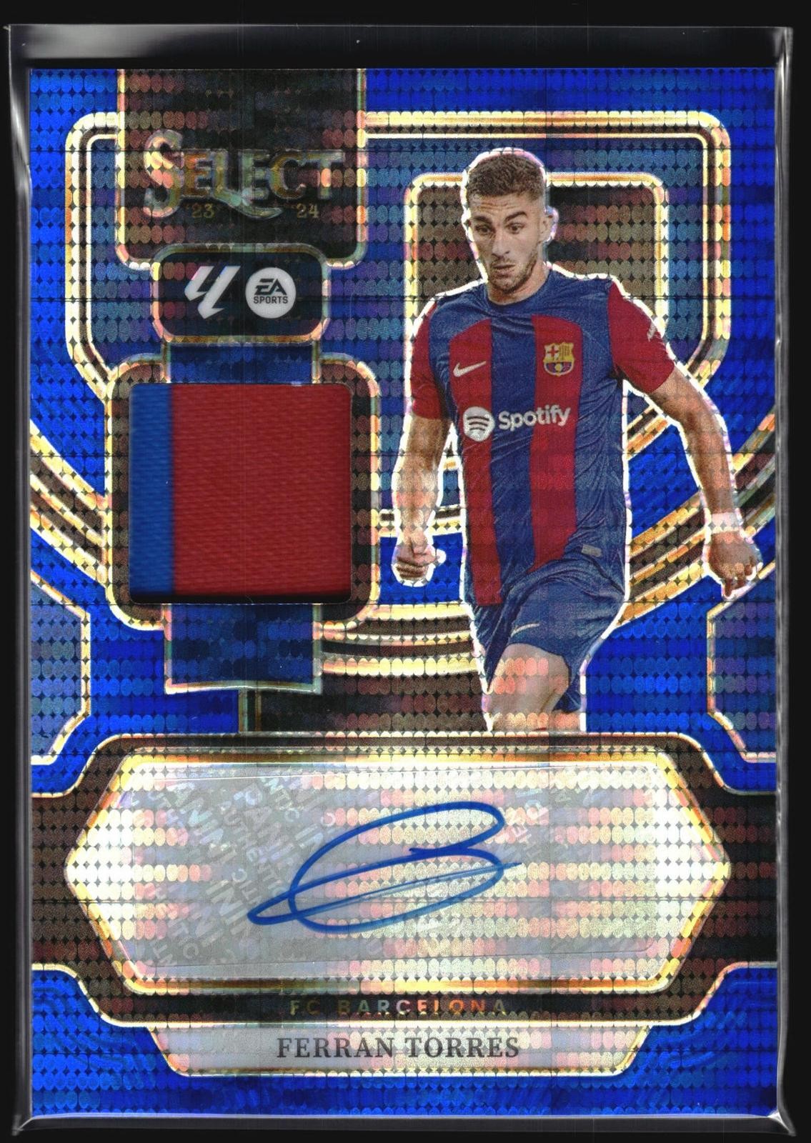 2023-24 Select La Liga Ferran Torres #AM-FT Auto Mem Blue Pulsar AU FC Barcelona