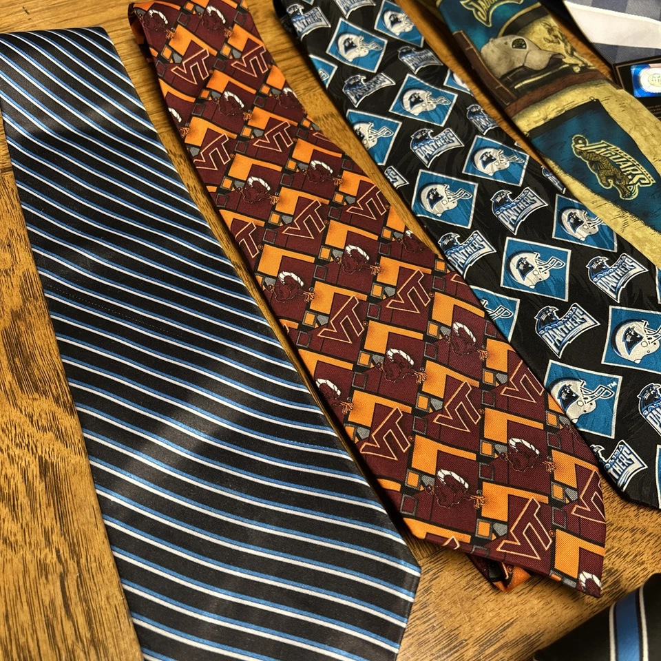 Lote de 10 corbatas para hombre con temática deportiva surtidas nuevas con etiquetas/usadas Foto 4 de 4