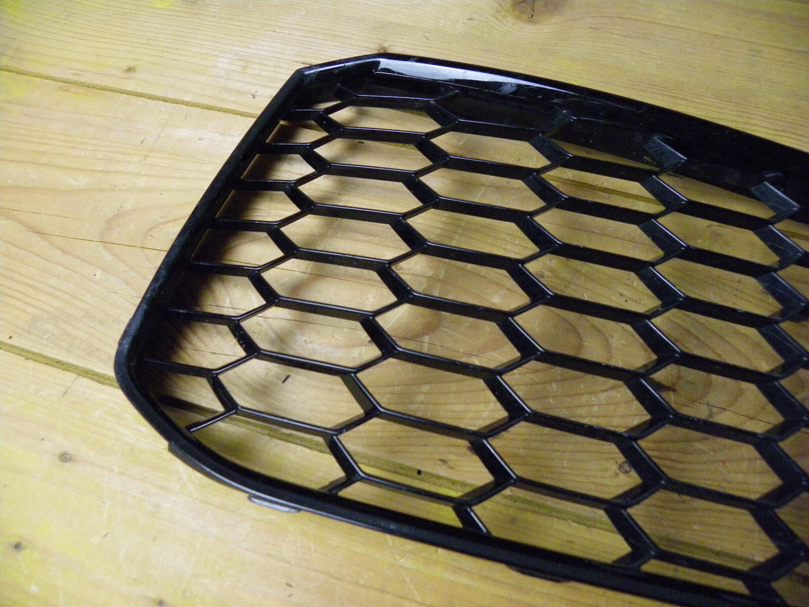 1x Original Audi TT RS Lüftungsgitter 8S0807682J Stoßfänger rechts  