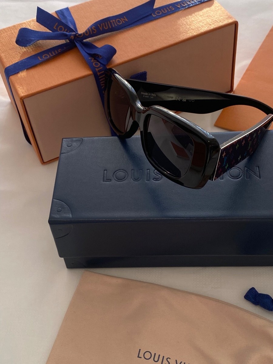 Louis Vuitton Murakami Cat Eye Sunglasses Black LV x TM  display picture 1
