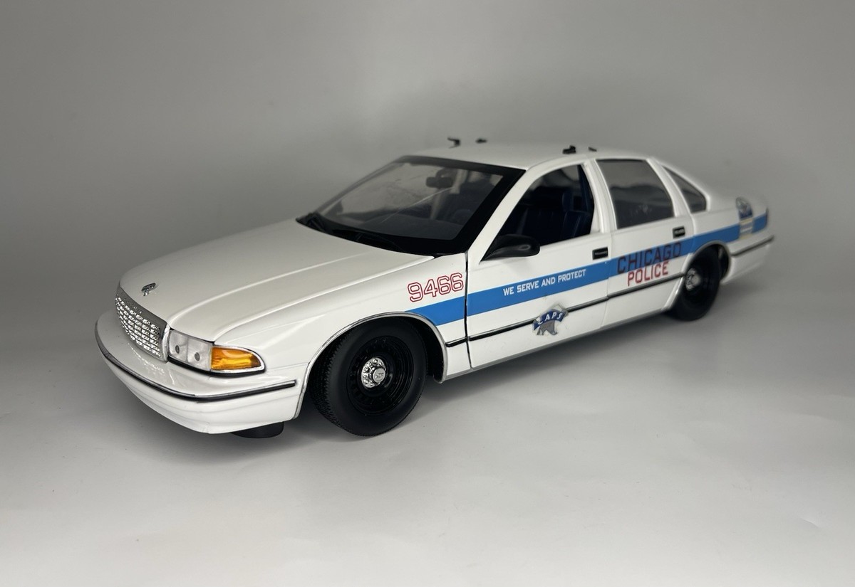 UT Models Chicago Police Chevrolet Caprice 1 18 Scale for sale