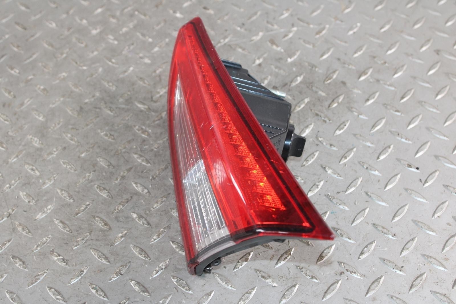14-20 MASERATI GHIBLI Right RH Passenger Decklid Mounted Taillight Lens Lamp OEM