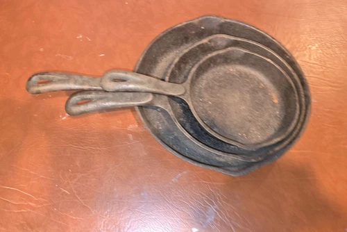 Wagner's Original 1891 Cast Iron Pan Set of 3 - 6 1/2" - 8" - 10 1/2"