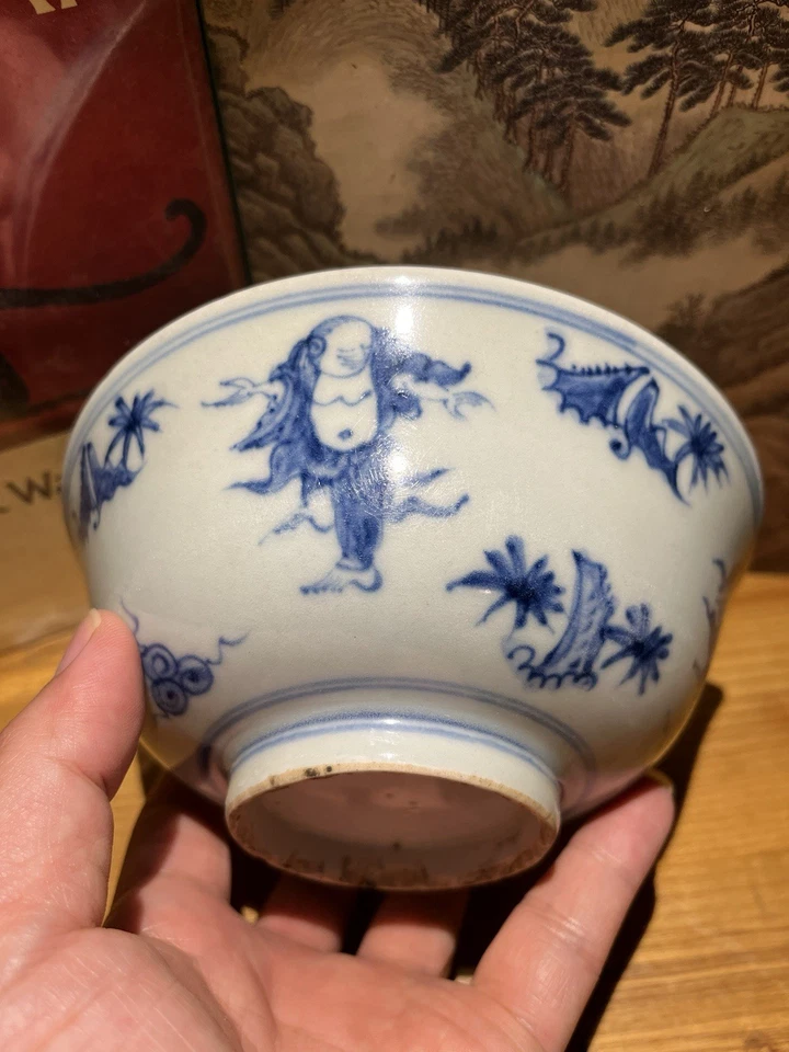 Cuenco chino azul y blanco con motivos de peces y plantas acuáticas (estilo Xuande) Foto 2 de 4