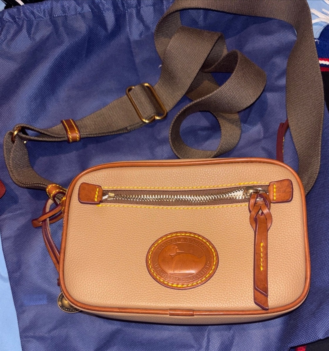 Dooney & Bourke All Weather Leather 3.0 Camera Crossbody | eBay