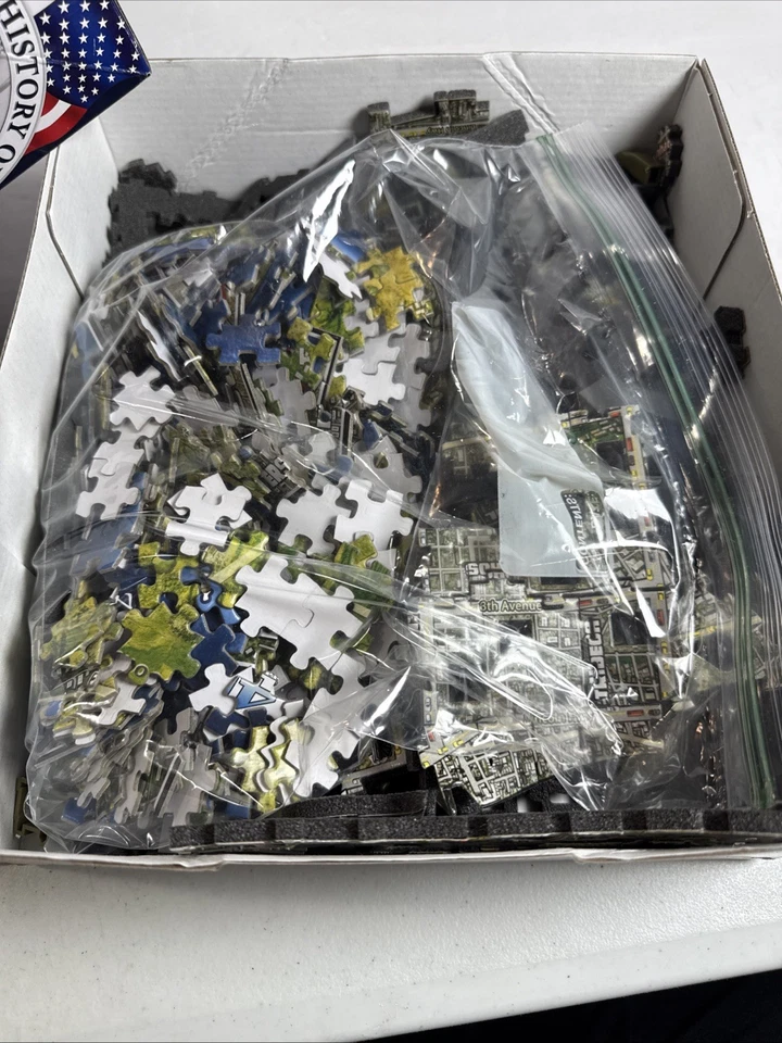 History Over Time 4D Cityscape Puzzle City of New York 900  PCs - Image 3 of 3