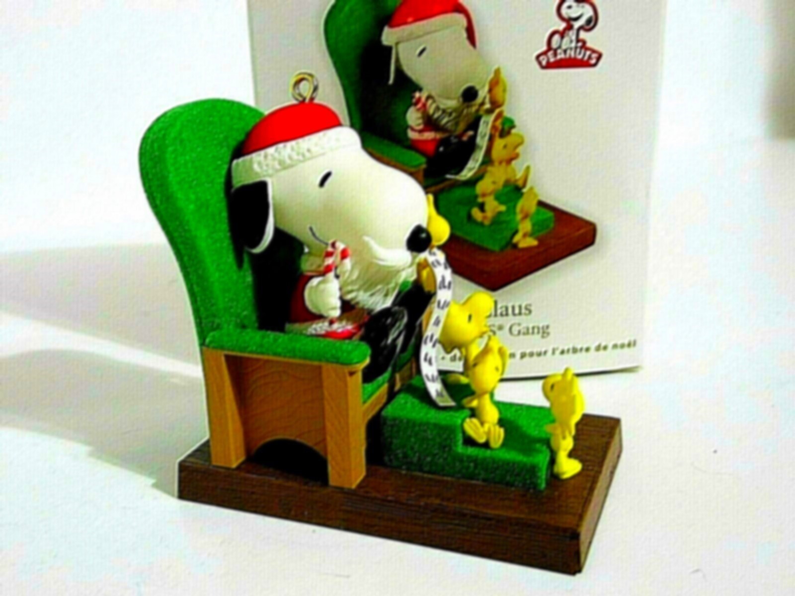 SNOOPY Charlie Brown Peanuts Christmas Ornament Hallmark 2011 Figurine