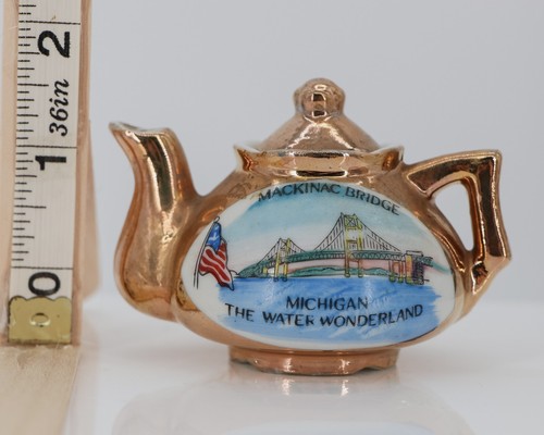 VTG Miniature Teapot Bridge Mackinac, Michigan Gold Trim Souvenir Japan