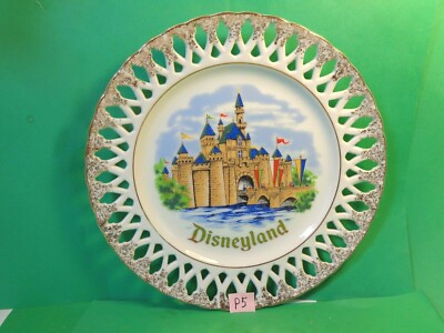 Walt Disney Productions Castle 9 1/4'' Reticulated Wall Plate, Japan (Used/EUC)