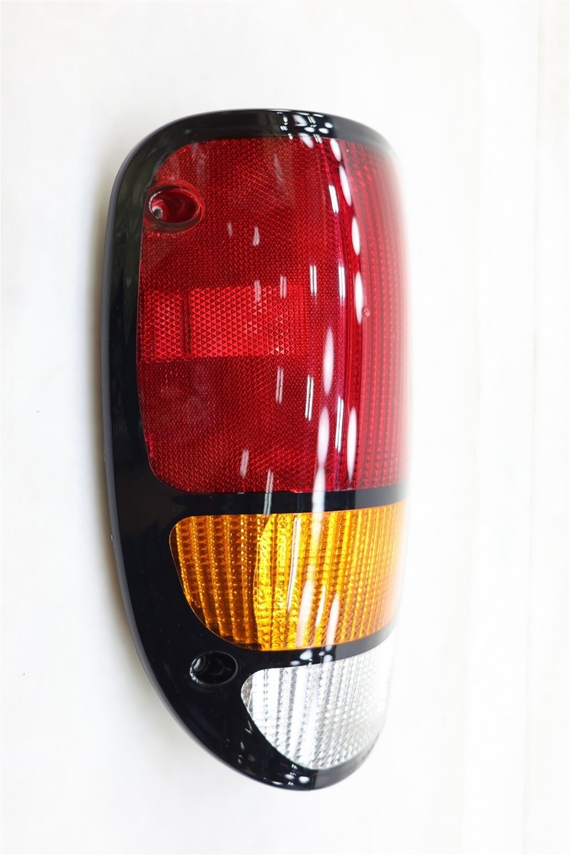 1998-2000 Mazda B2500 Driver Left Tail Light Brake Lamp Oem Rear
