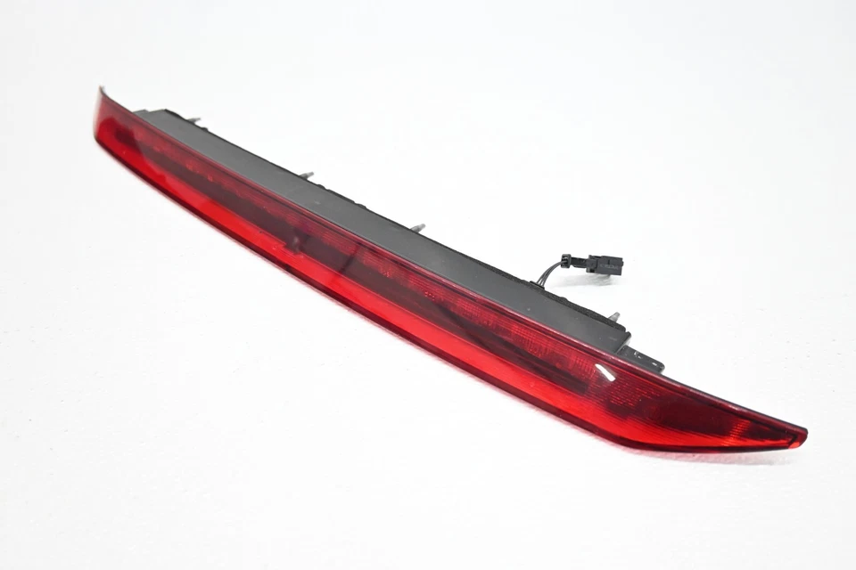 ⭐ 18-23 Volvo Xc60 Rear Trunk Hatch Third Brake Taillight Light Lamp Red Oem - Image 2 of 4