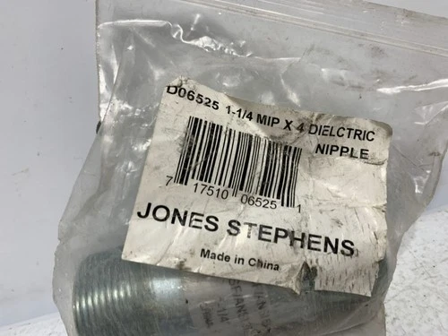 Jones Stephens D06525 Dielectric Nipple 1-1/4" x 4" MIP - Picture 2 of 3