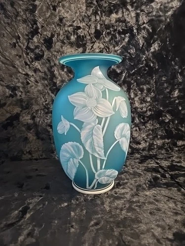 FENTON AZURE VASE 1984 GALLERY ORIGINALS CINCINNATI ART MUSUEM WITH BUTTERFLIES