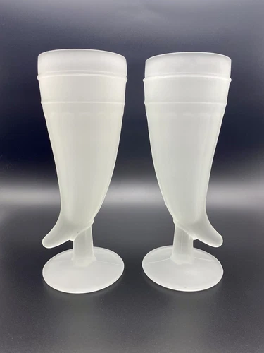 VINTAGE TIARA INDIANA WHITE SATIN HORN SHAPED PILSNER DRINKING GLASSES