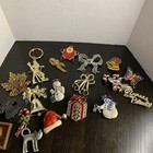 17 BROOCHES 1 Keychain