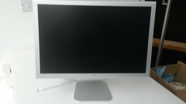 Apple Cinema Display | Aluminium | 20 Inch Specs ( , 2004, M9177LL/A, A1081)  Techable.com
