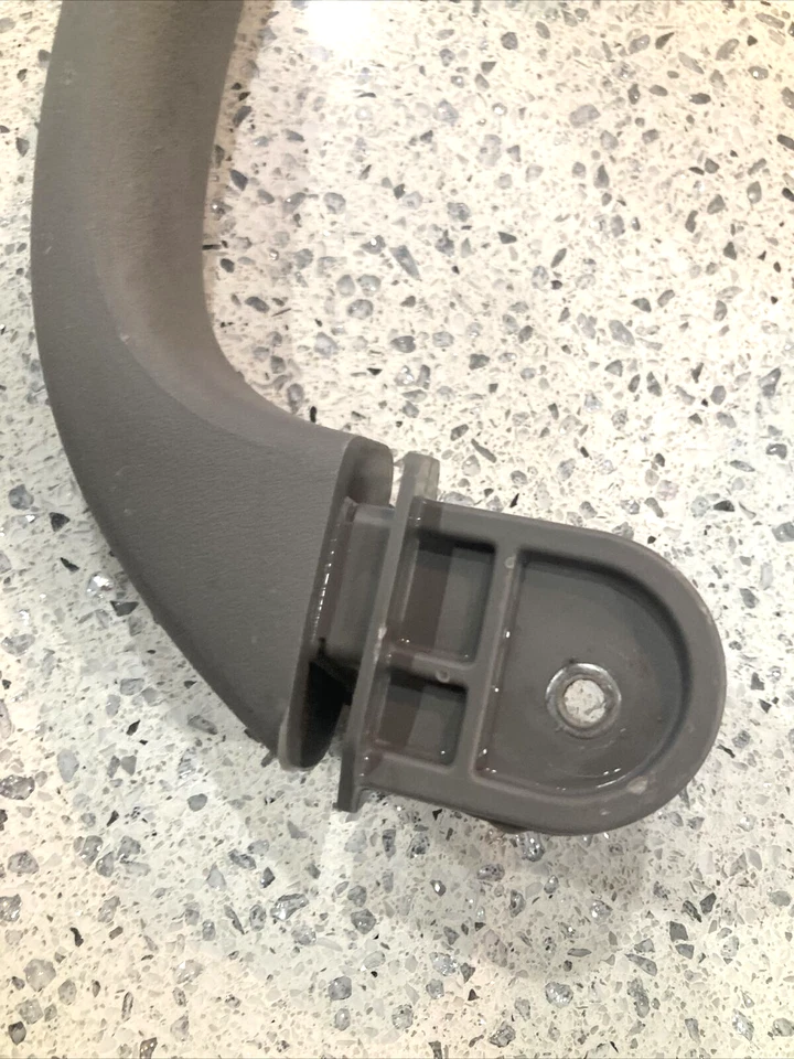 11 12 13 14 15 16 17 本田奥德赛第二排右抓手柄灰色原始设备制造商 — 第 3/4 张图片