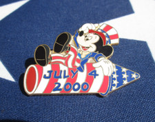 DISNEY 2000 MICKEY MOUSE AS UNCLE SAM ON A 4TH OF JULY ROCKET LE PATRIOTIC PIN