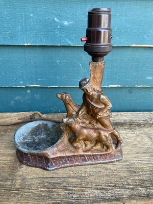 Vintage Cast Metal Desk Lamp Hunter & Dogs Retriever Hunting Working Condition