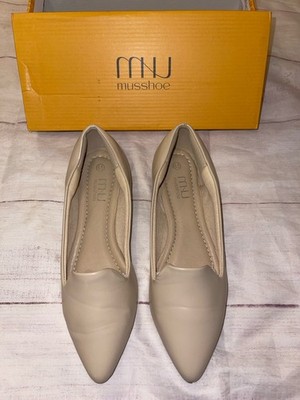 Women s 6.5 Musshoe Beige Flats 