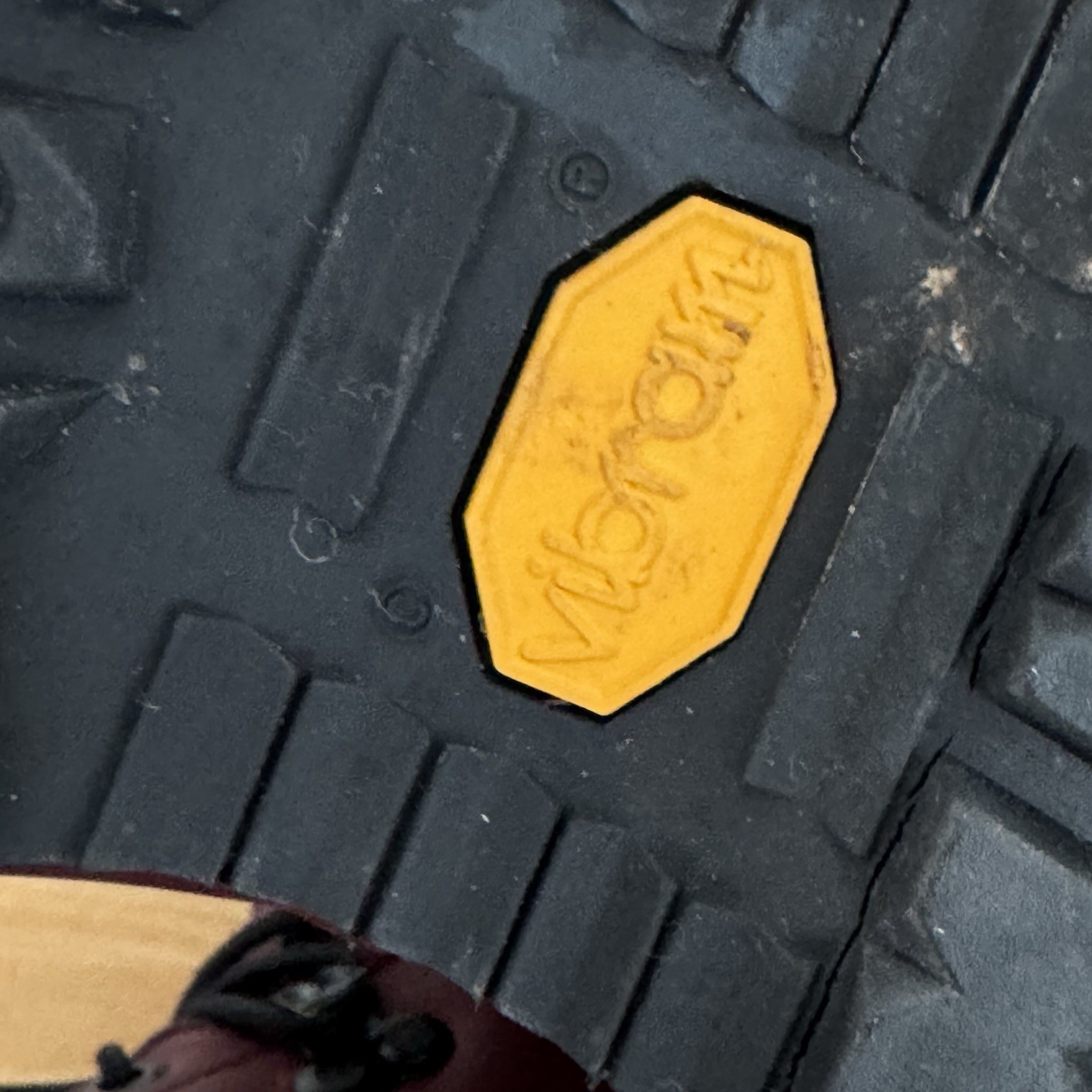 Vintage Chippewa Kush N’ Kollar Mountaineering Boots 9 E USA Vibram Shearling