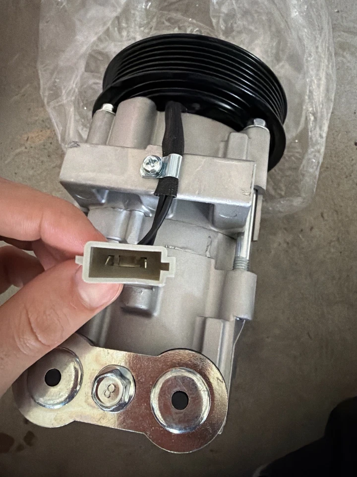 Compresor de aire acondicionado con embrague 2005-2007 para Ford Escape Mercury Mariner 2005-2006 f Foto 4 de 4