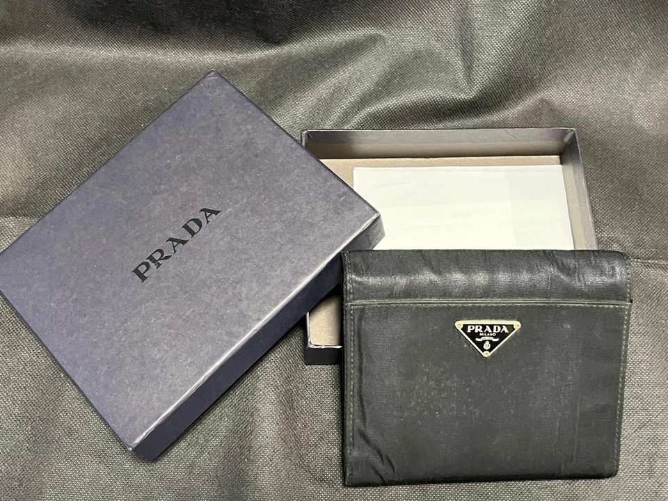 Pre-Owned Bulk sale lots of used PRADA Wallet and other item 3-PCS set-g1011-3 - Image 3 of 4
