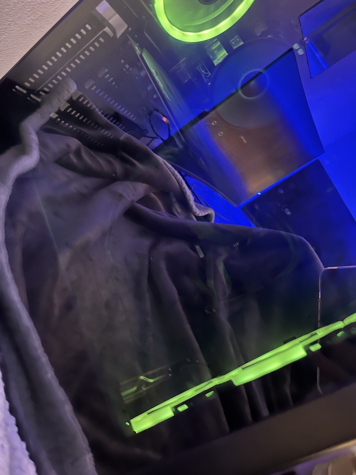 iBUYPOWER Element 9260 (i7-9700F 3.0Ghz, GeForce GTX 1660 Ti 6GB, 16GB ...