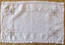 VTG Embroidered Dresser Scarf Doily 17x11", Cream Linen, Beige Design, Lace