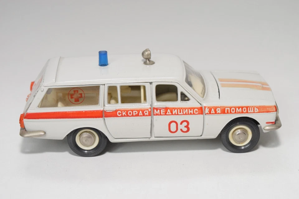 A47 1:43 CCCP USSR NOVOEXPORT VOLGA GAS BONRA A3-24-02 AMBULANCE EXCELLENT RARE - Bild 4 von 4