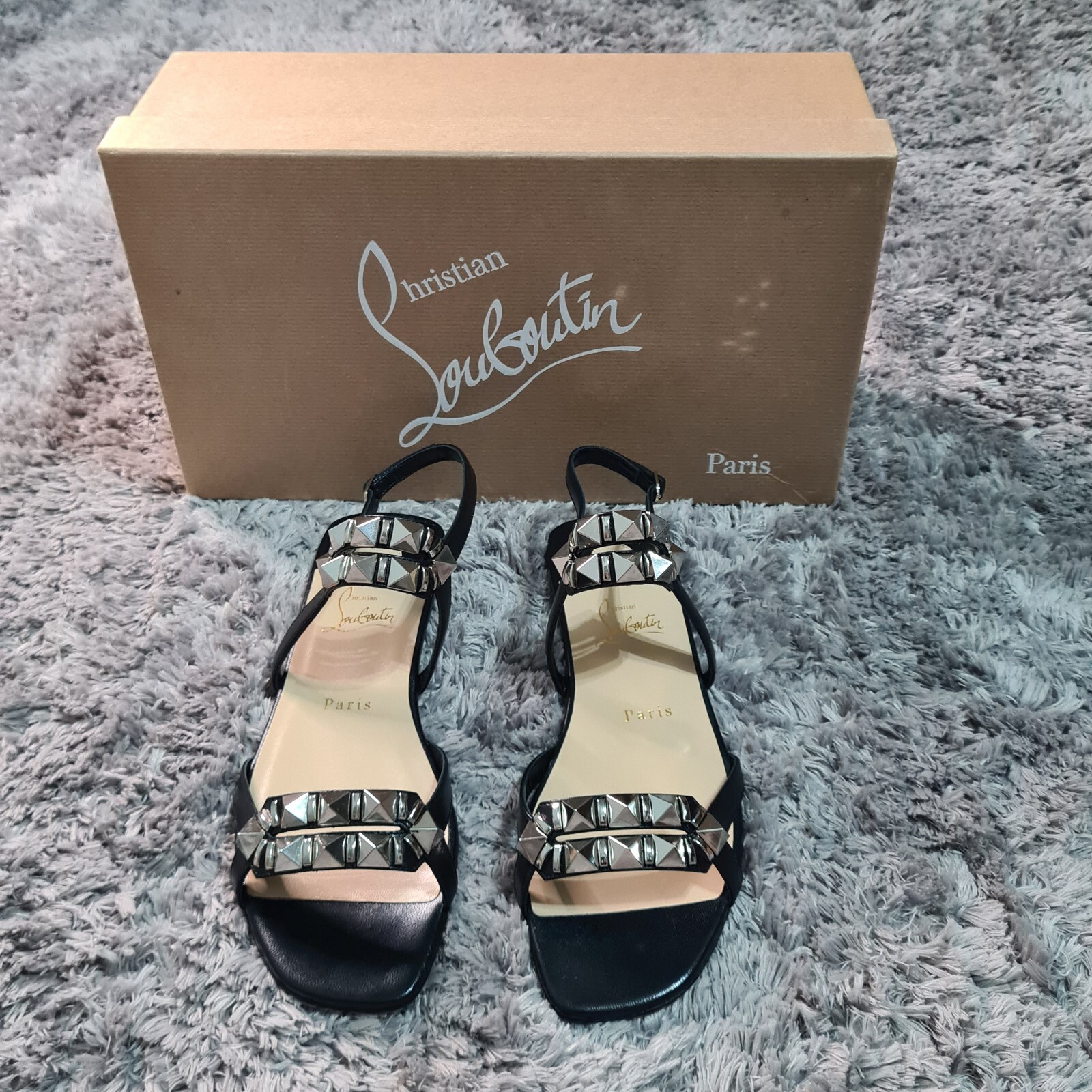 Louboutin CL Galerietta Flat Black/silver RRp £ 565