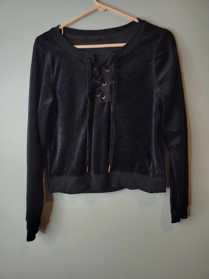 Sudadera corta de terciopelo negra con cordones BETSEY JOHNSON pequeña para mujer Foto 2 de 4