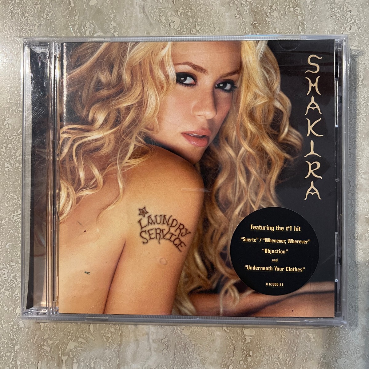 CD Shakira Laundry Service Suerte Whenever Wherever ©2001 Sony