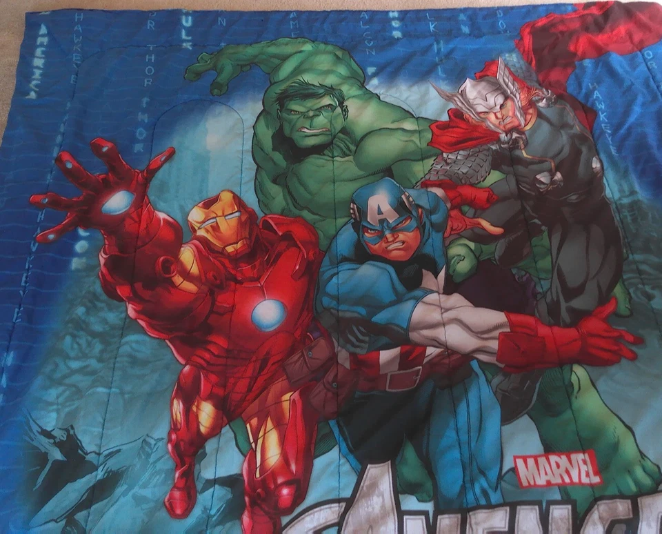 MARVEL AVENGERS TWIN SIZE REVERSIBLE COMFORTER - Image 4 of 4
