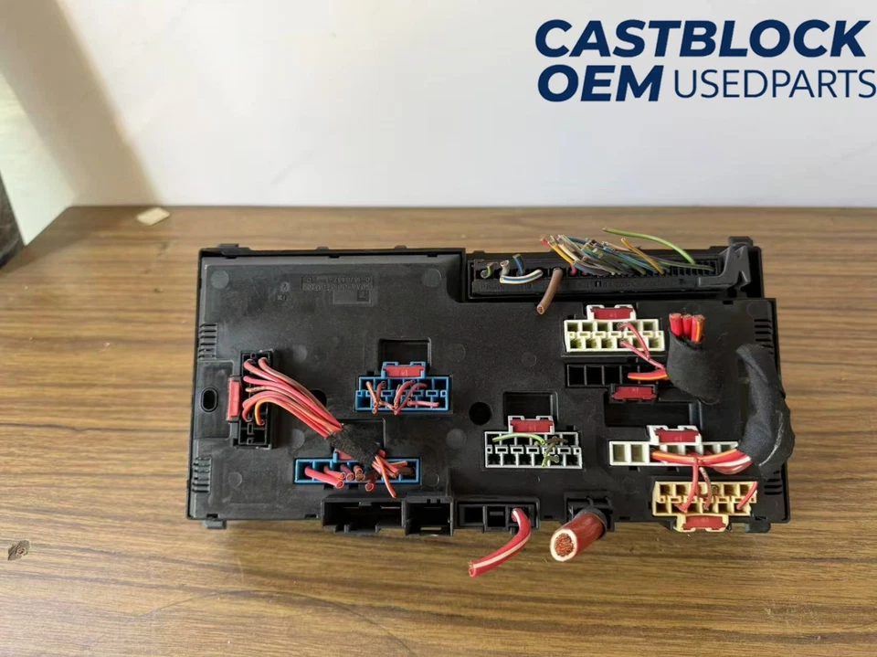 Panel de bloque de conexiones relé caja de fusibles cabina interior BMW X3 11-14 9259467-01 FABRICANTE DE EQUIPOS ORIGINALES Foto 3 de 4