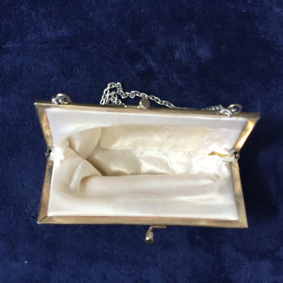 Bolso de Mano/Cartera Vintage Richere Blanco/Gris Con Cuentas Hecho en Hong Kong Años 50’s Foto 3 de 4