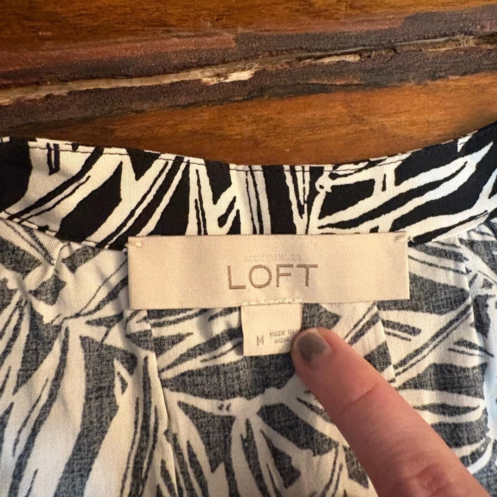 Loft Ann Taylor leaf pattern shift split neck dre… - image 3