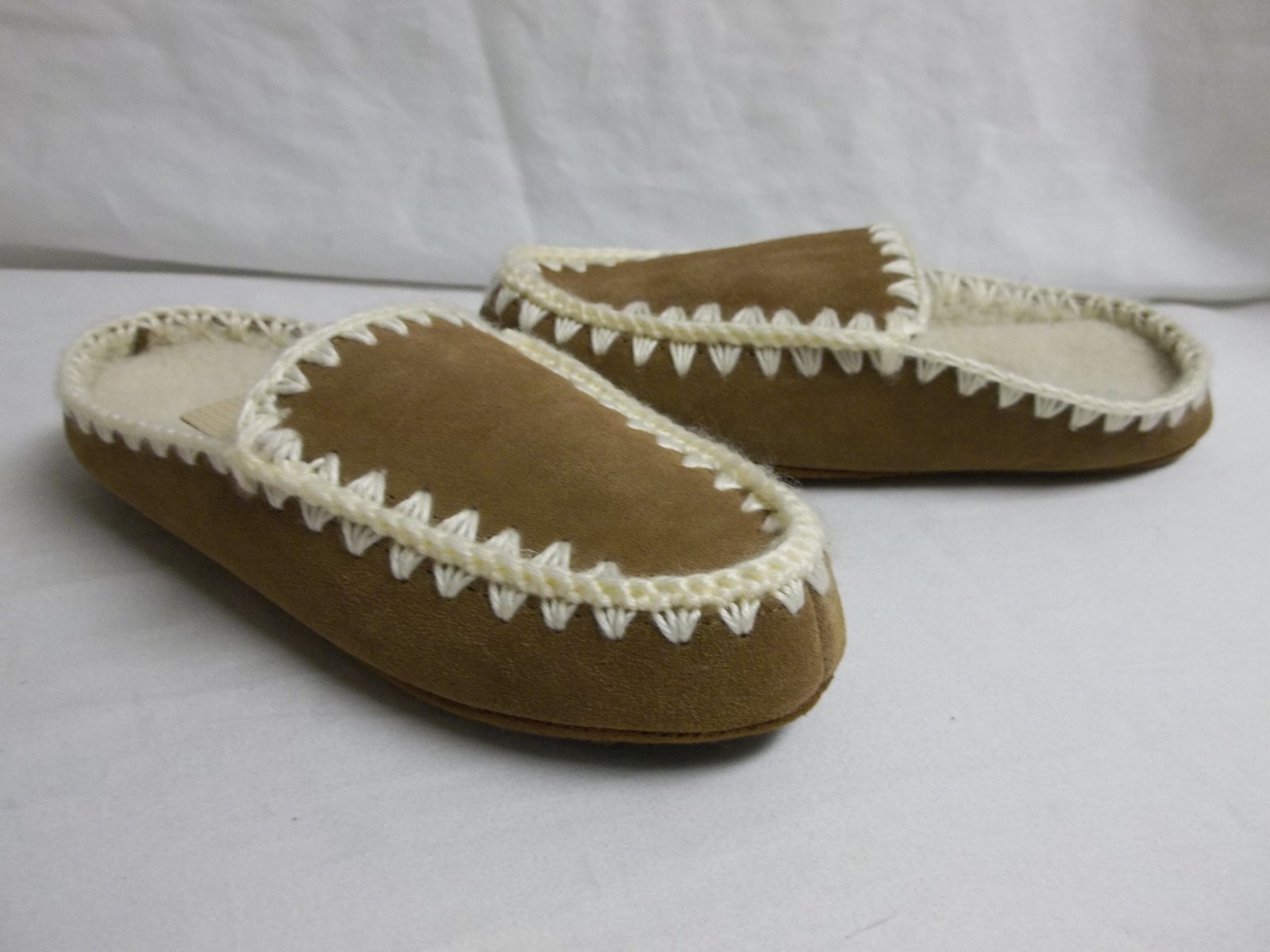 Acorn Size 6 M Chestnut Suede Faux Fur Moccasin Slides Slippers New Womens Shoes Acorn Size 6 M Chestnut Suede Faux Fur Moccasin Slides Slippers New Womens Shoes