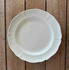 WEDGWOOD Queens Shape Ivory Dinner Plate 10 1/4" Mint Condition