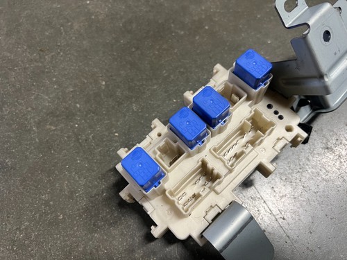 2007 2008 Infiniti G35 HR Sedan Auto Interior Fuse Box OEM 5124 - Picture 6 of 7