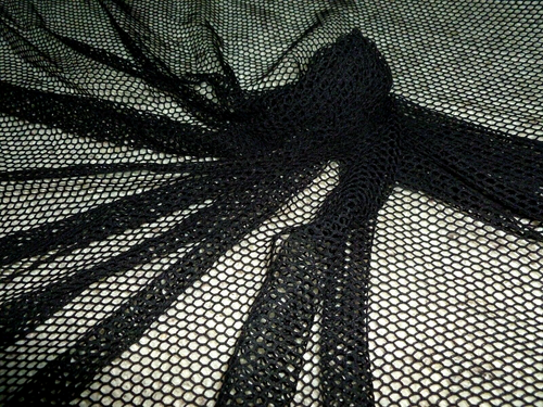 Tissu filet de pêche noir motif maille diamant extensible environ 64 pouces VENDU DANS LA COUR - Photo 1 sur 7