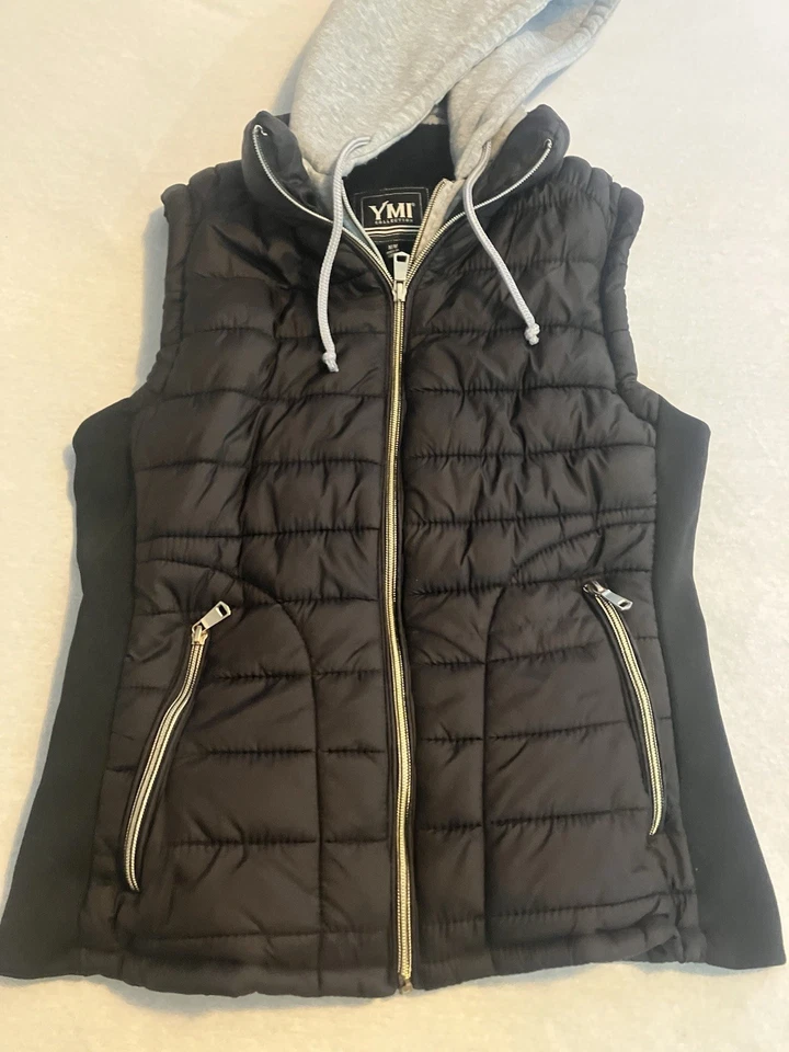 New Without Tags YMI Women's Puffer Vest Black Gray Size Medium Full Zip Pocket - Image 2 of 4