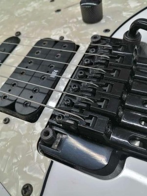 Ibanez RG350DXZ 調整済 ソフトケース付 GT専用ダンボール発送 Ibanez RG Series RG350DX White Guitar & Gig Bag #2632 Used