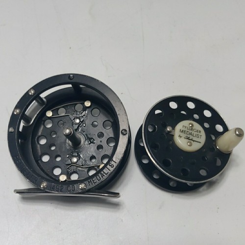 VINTAGE PFLUEGER MEDALIST 1494 CJ FLY REEL - Picture 2 of 10